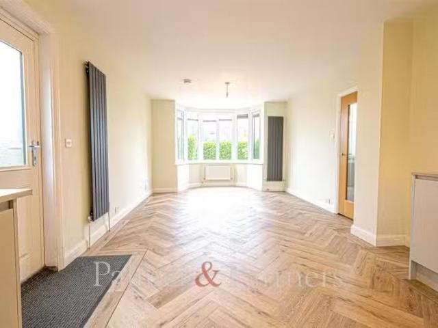 House for rent in Mile End, Fordham Heath