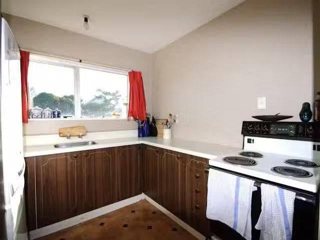 House for rent in Chaslands, Canterbury