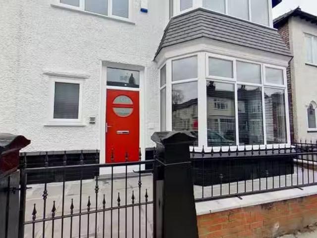 House for rent in Calderstones