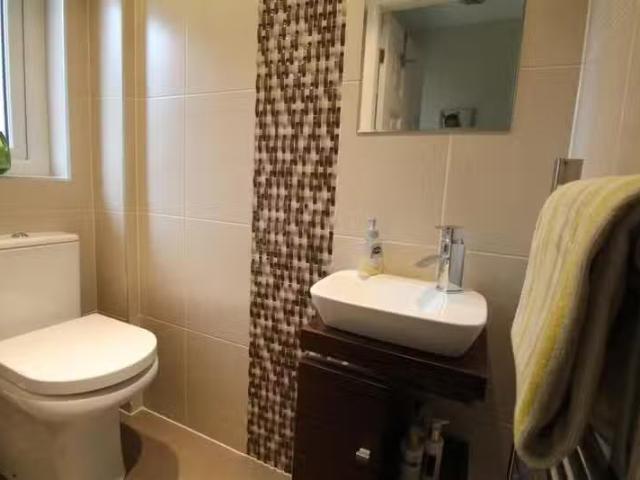 House for rent in Bradshaw, Lee Bank