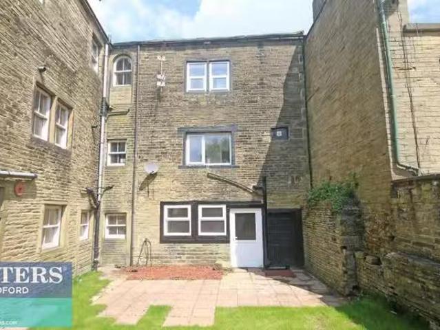 House for rent in Thornton, West Yorkshire