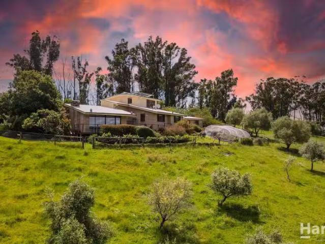 House for rent in Camerons Creek, Victoria