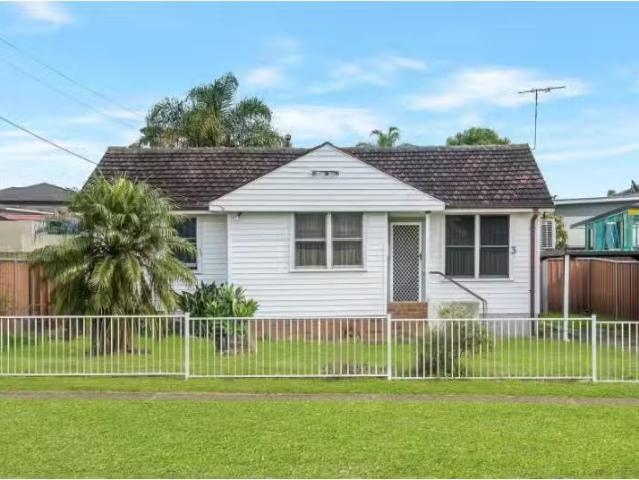 House for rent in Casula, Sydney