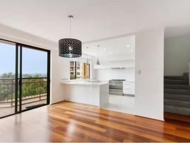 Apartment for rent in Lower North Shore, Sydney