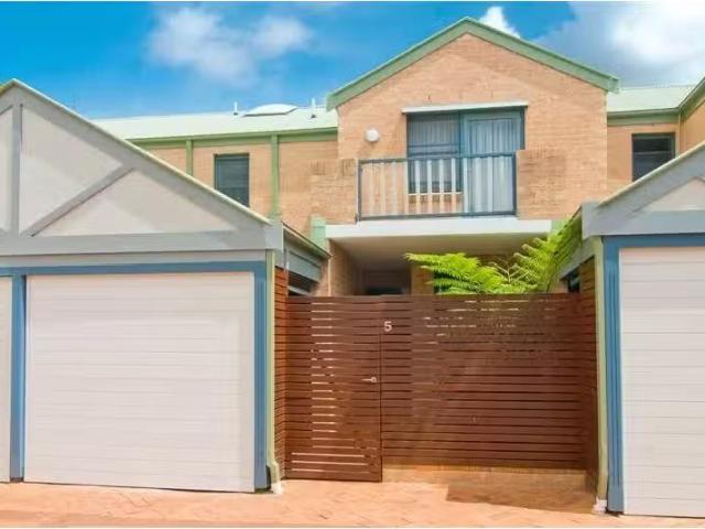 Condo for rent in Sydney, New South Wales
