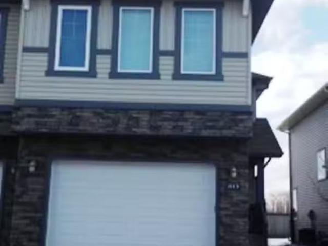 House for rent in Wedgewood, Alberta