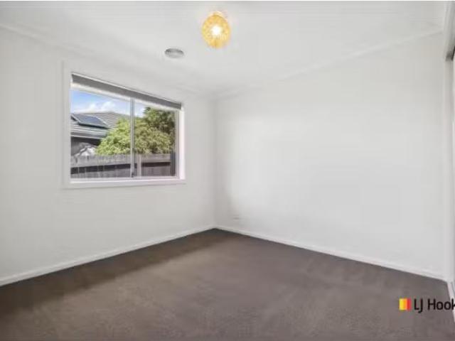 House for rent in Casey, Australian Capital Territory