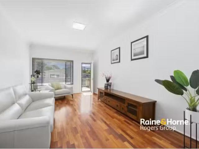 House for rent in Tuggerawong, New South Wales