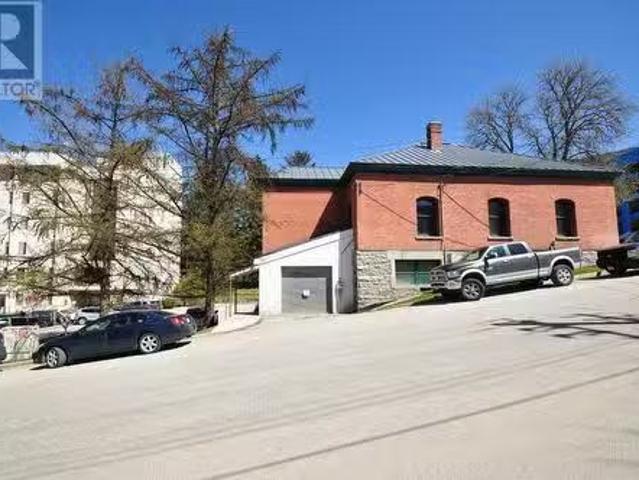 House for rent in Nelson, British Columbia