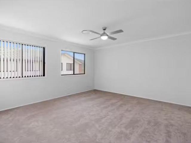 Condo for rent in Bateau Bay, New South Wales