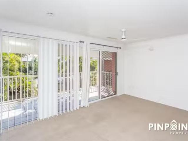 Apartment for rent in Dolphin Heads, Queensland