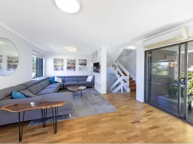 Condo for rent in Sydney, New South Wales