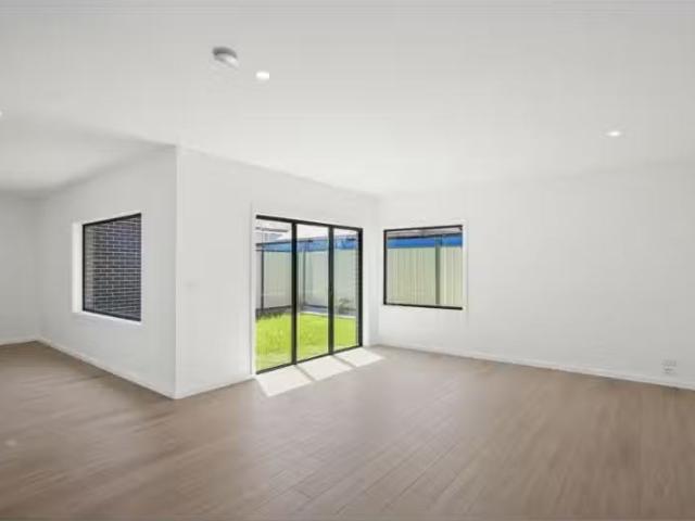 Condo for rent in Wollongong West, New South Wales