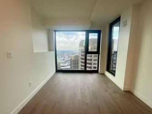 Apartment for rent in St. Leonard's, Quebec