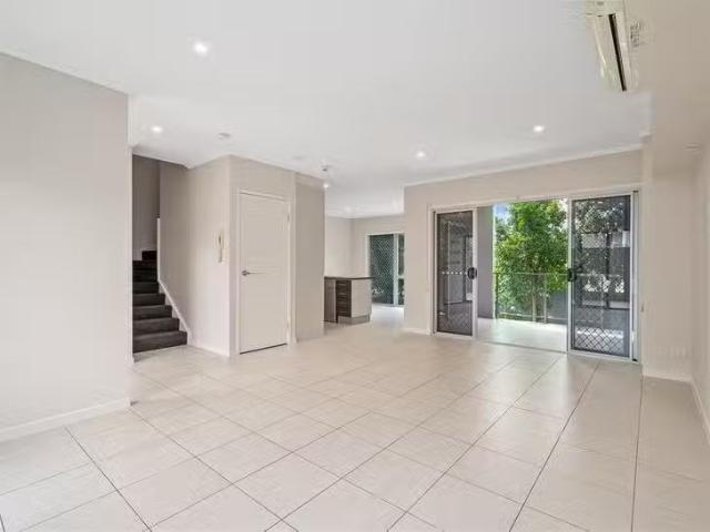 Apartment for rent in Toombul, Queensland