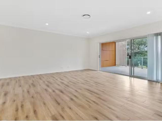 Condo for rent in Wollongong West, New South Wales