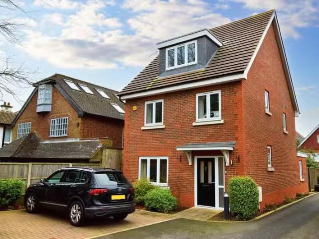 House for rent in Five Acres, Hertfordshire
