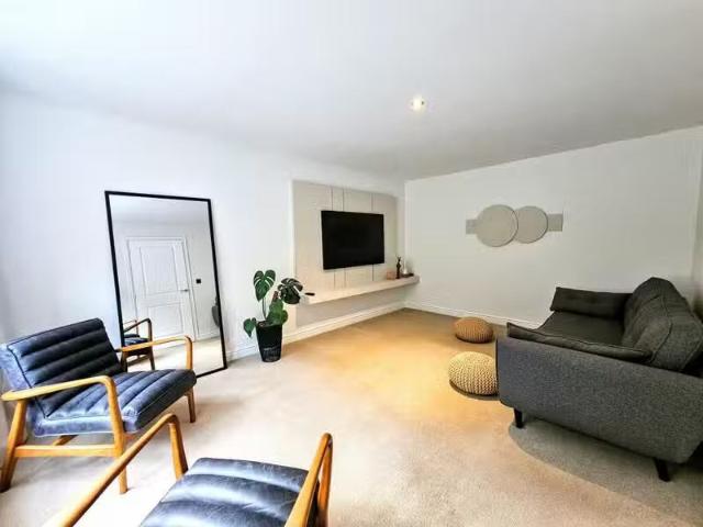 House for rent in Tonyrefail, Coedely
