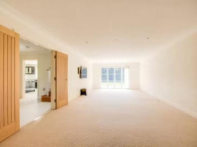 House for rent in London Borough of Croydon, Cat Hill