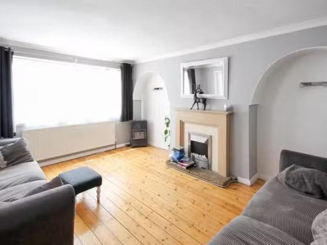 House for rent in Mile Oak, Brighton & Hove