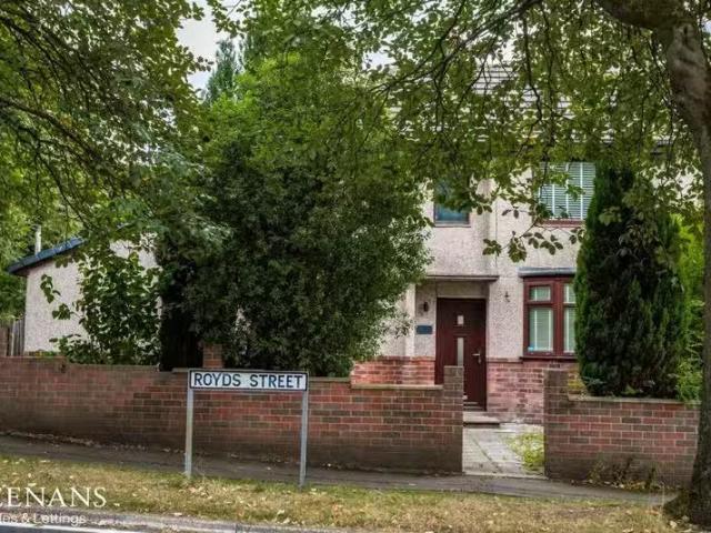 House for rent in Lady House, Burnedge