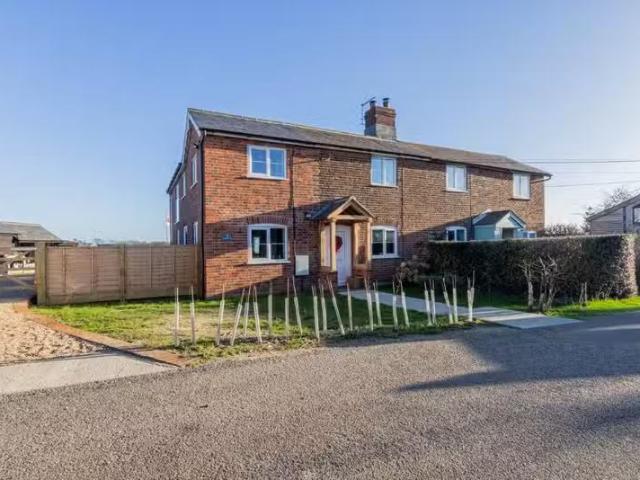 House for rent in Upper Dovercourt, Dale Hill