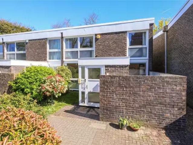 House for rent in Blackhills, Surrey