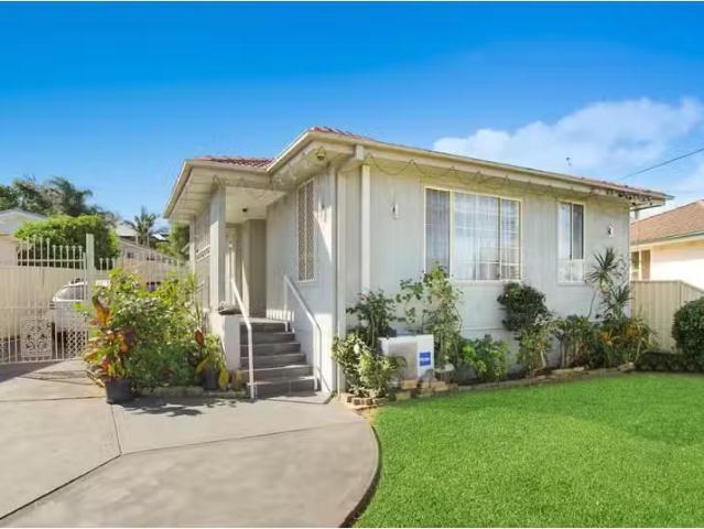 House for rent in Lurnea, Sydney