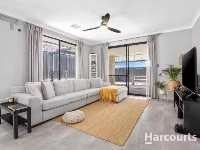 House for rent in Banksia Grove, Western Australia