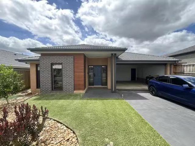 House for rent in Drouin, Victoria