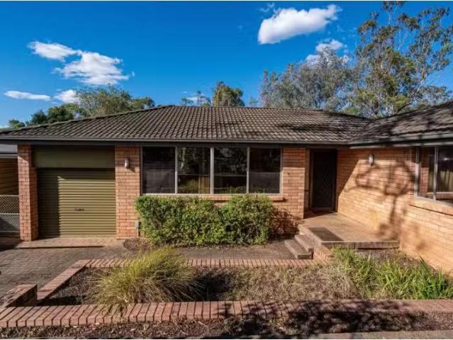 House for rent in Bradbury, Sydney
