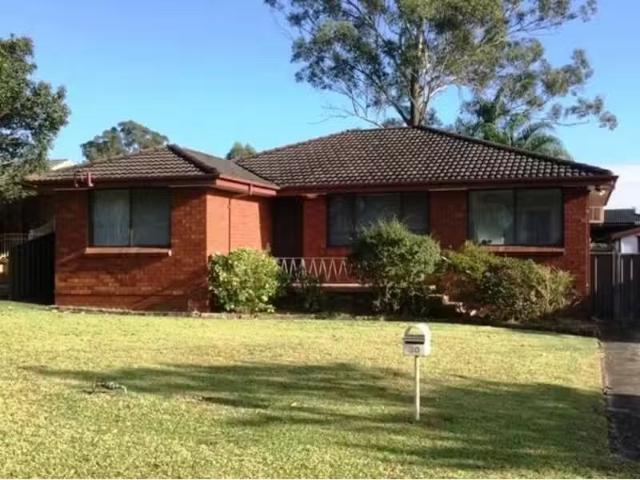 House for rent in Cambridge Park, Sydney