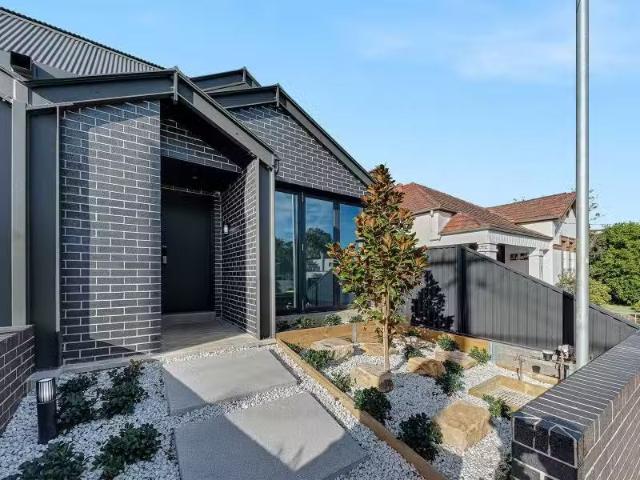 Condo for rent in Sydney, New South Wales
