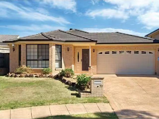 House for rent in Stanhope Gardens, Sydney