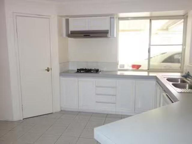 House for rent in Canning Vale, Western Australia