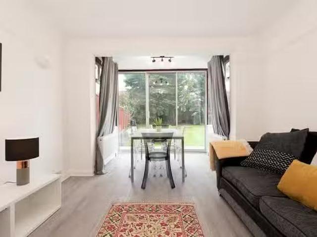 Apartment for rent in Tolworth, Greater London