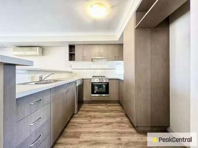 House for rent in Hammond Park, Western Australia
