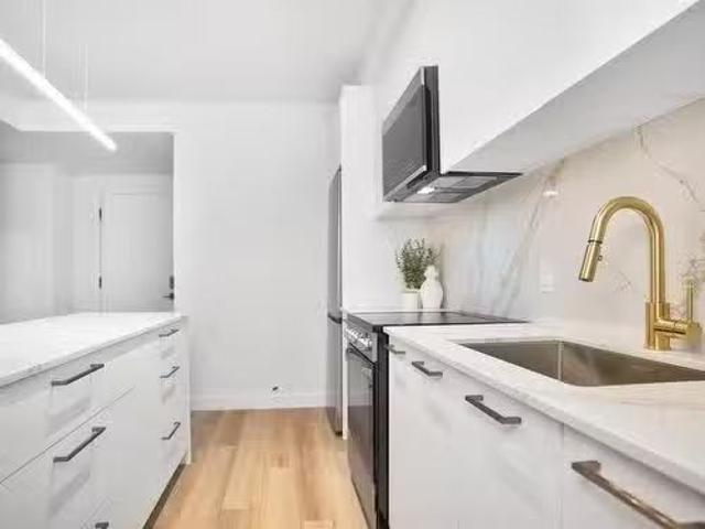 Apartment for rent in St. Leonard's, Quebec