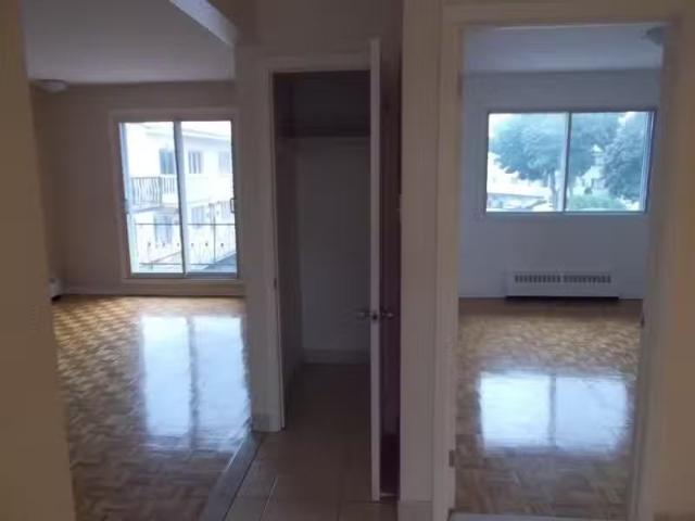 Condo for rent in St. Leonard's, Quebec