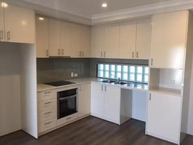 Apartment for rent in Cloverdale, Western Australia