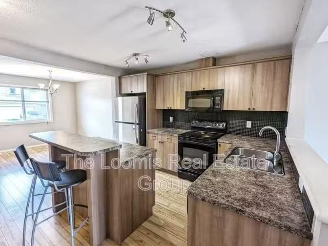 Condo for rent in Edmonton, Wedgewood