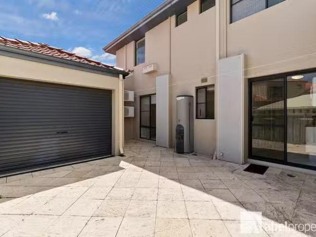 House for rent in Mount Claremont, Western Australia