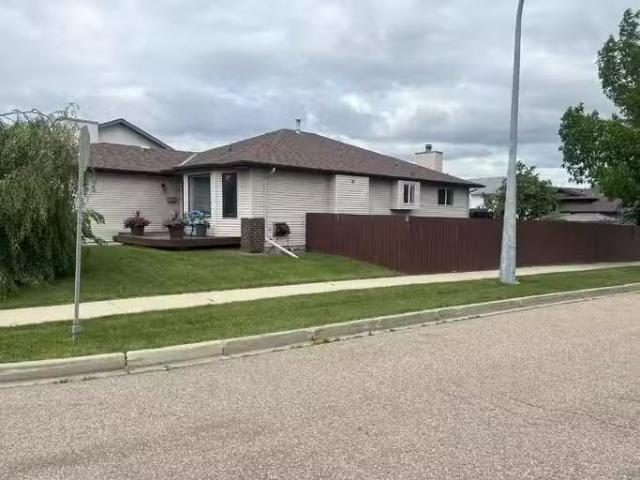 House for rent in Sherwood Park, Alberta