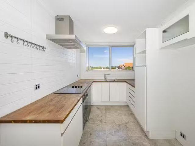 Apartment for rent in Toombul, Queensland