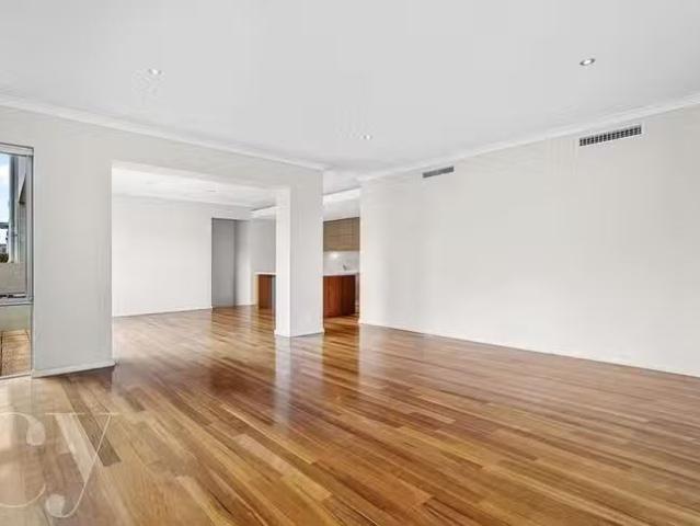House for rent in North Coogee, Western Australia