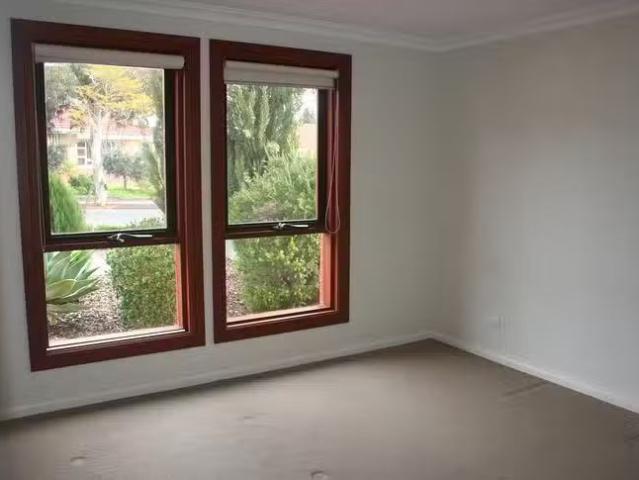 House for rent in Wollongong West, New South Wales