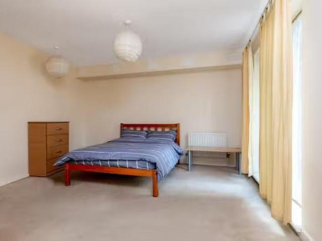 House for rent in Hatch End, Greater London