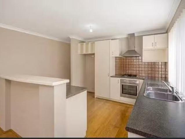 House for rent in Canning Vale, Western Australia