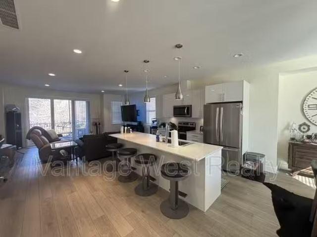 Condo for rent in Winfield, British Columbia