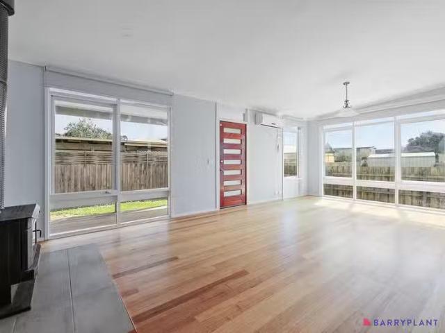 House for rent in Pioneer Bay, Victoria